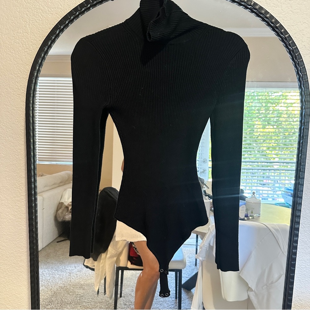 bebe Black Ribbed Bodysuit size XS